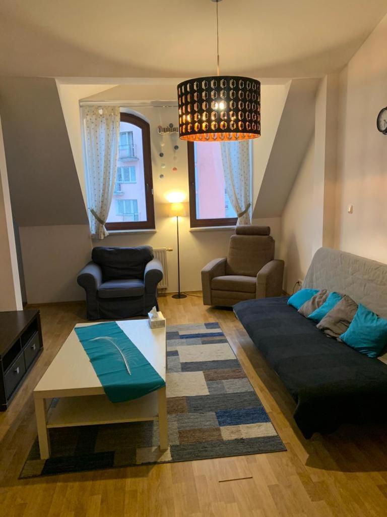 Lägenhet Spacious 2-rooms Penthouse In Center *